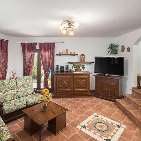 4 Bedroom Awesome In Vakantiehuis