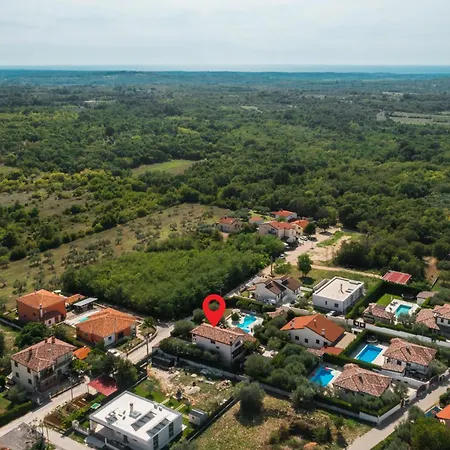 4 Bedroom Awesome In Vakantiehuis *