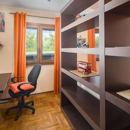 4 Bedroom Awesome In Buje