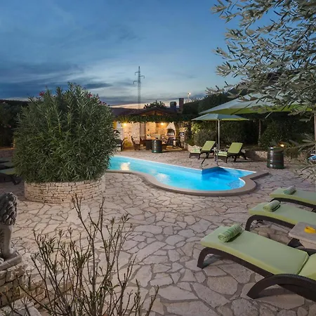 4 Bedroom Awesome In Buje