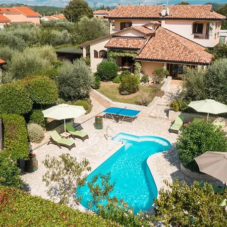 4 Bedroom Awesome In * Buje